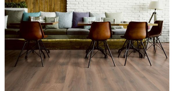 ter Hürne Ikō Laminatboden Grand Eiche Tea Room lange Landhausdiele