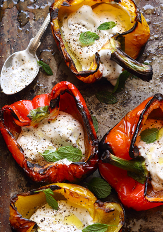 Grillrezept_Paprika_gegrillt_mit_Minzjoghurt_Bild