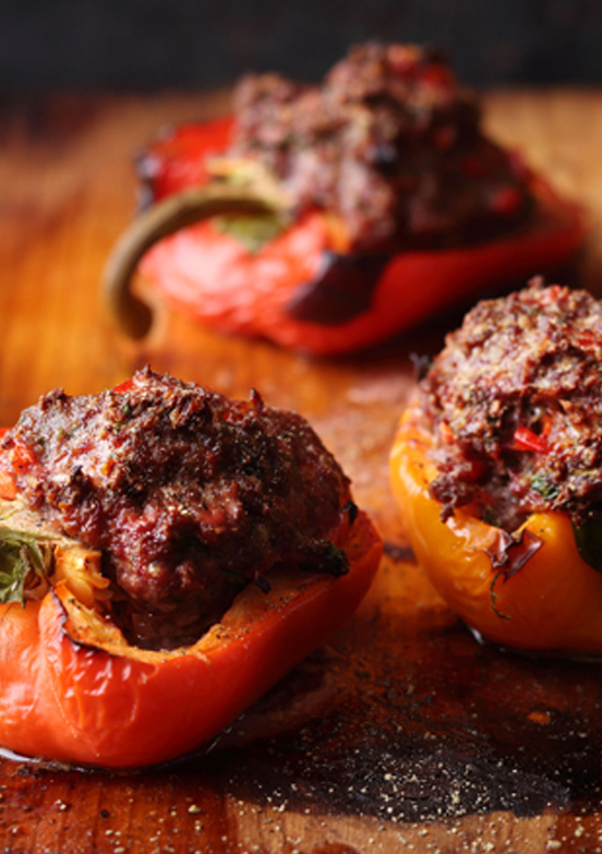 Grillrezept_gef-llte_paprika_vom_zedernholzbrett_Bild566aeee48d949